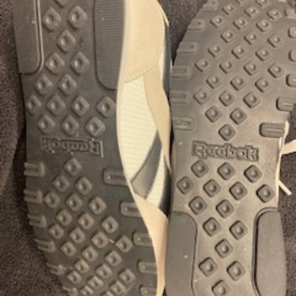Men's Reeboks - Picture 4 of 8